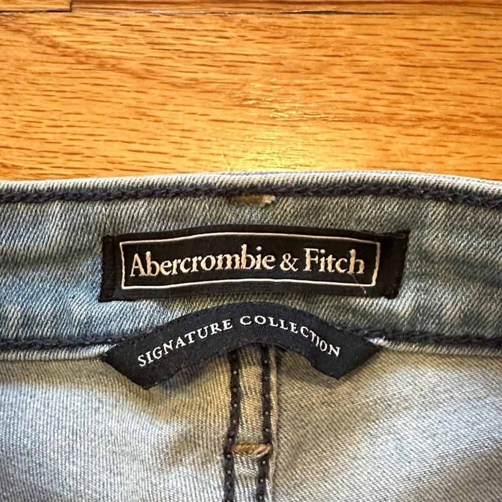 Abercrombie & Fitch High Rise Button-Fly Jeans - Light Blue - Picture 2 of 2